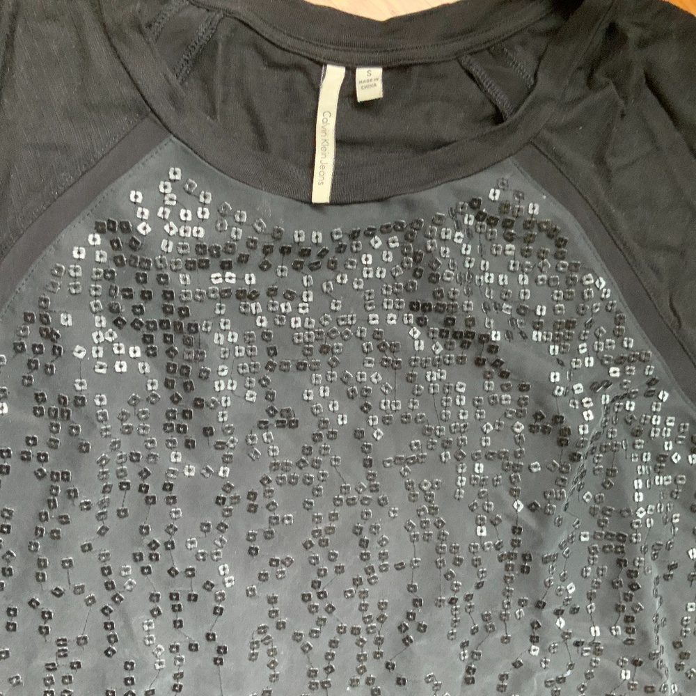 Sweater - Picture 3 of 4